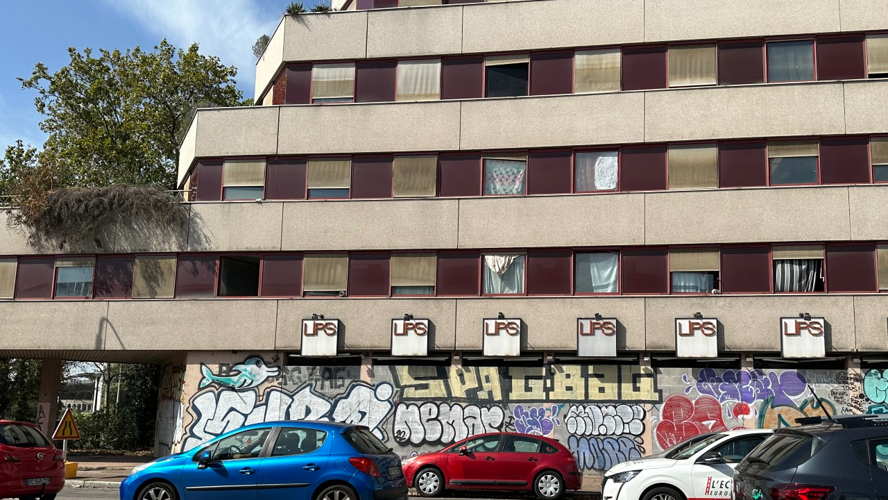 Lyon Rassemblement Pour Protester Contre Lexpulsion Du Squat Pyramide