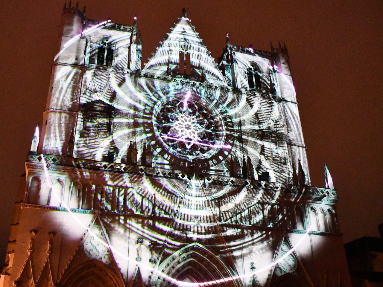 Fête des Lumières à Lyon revivez la première soirée des illuminations