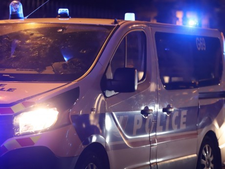 Près de Lyon  il conduit en état d’ivresse et menace de mort les policiers