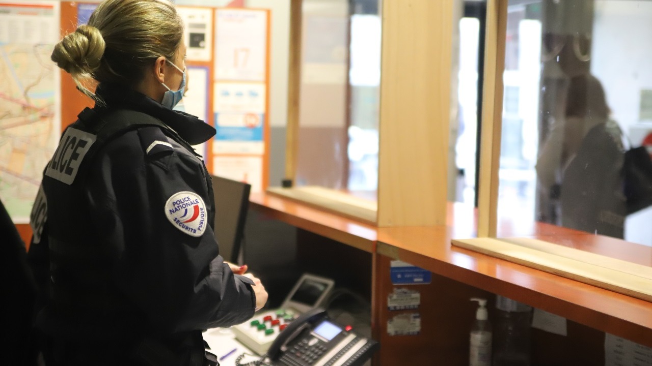 The Villeurbanne police station has a social worker to support victims