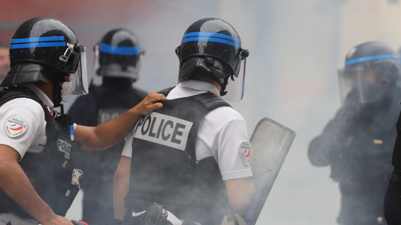 Police officers targeted by rioters this weekend in Vaulx, Rillieux, Bron and Vénissieux