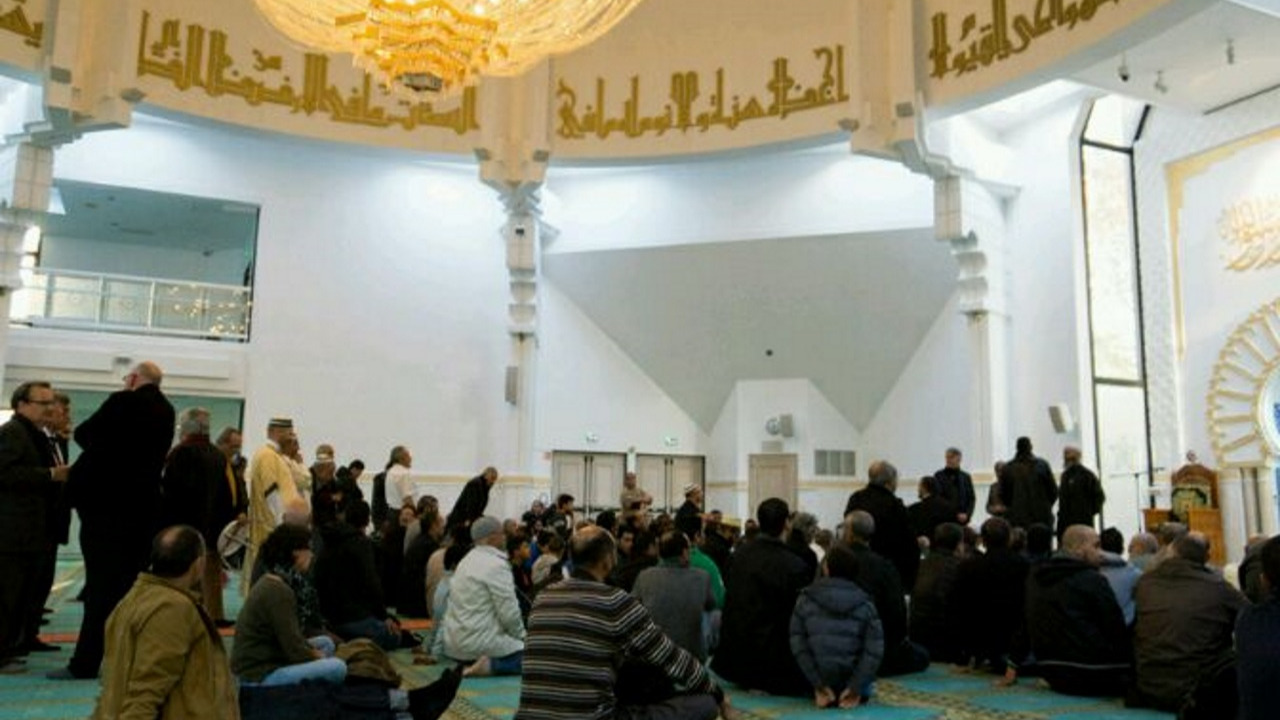 the council of mosques of the Rhône calls to block the far right