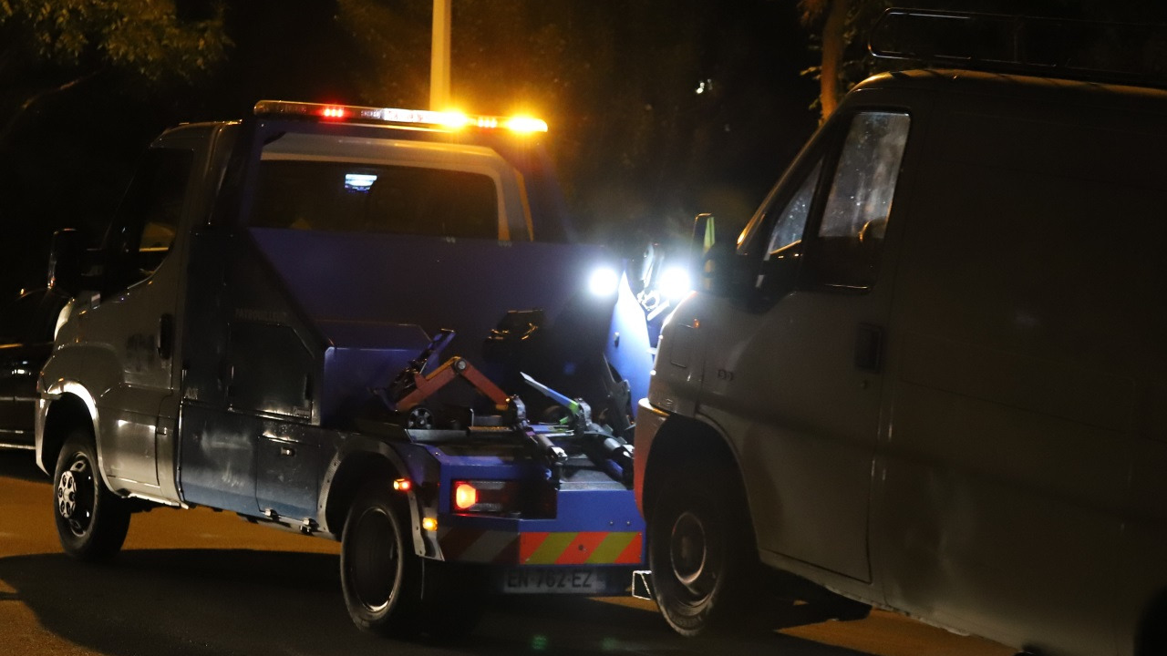 Lyon : 234 véhicules au stationnement prolongé et abusif enlevés par la  fourrière cet été