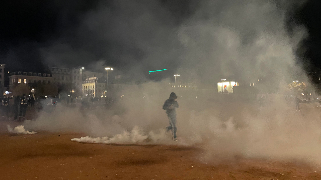 urban violence after the World Cup final, looting in Bellecour