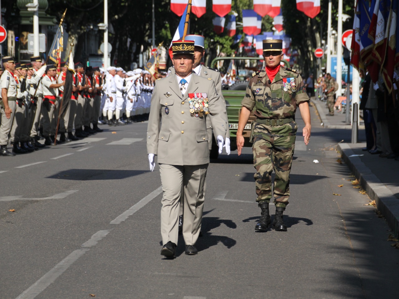 Plus De 2000 Personnes Au Defile Militaire Du 14 Juillet A Lyon