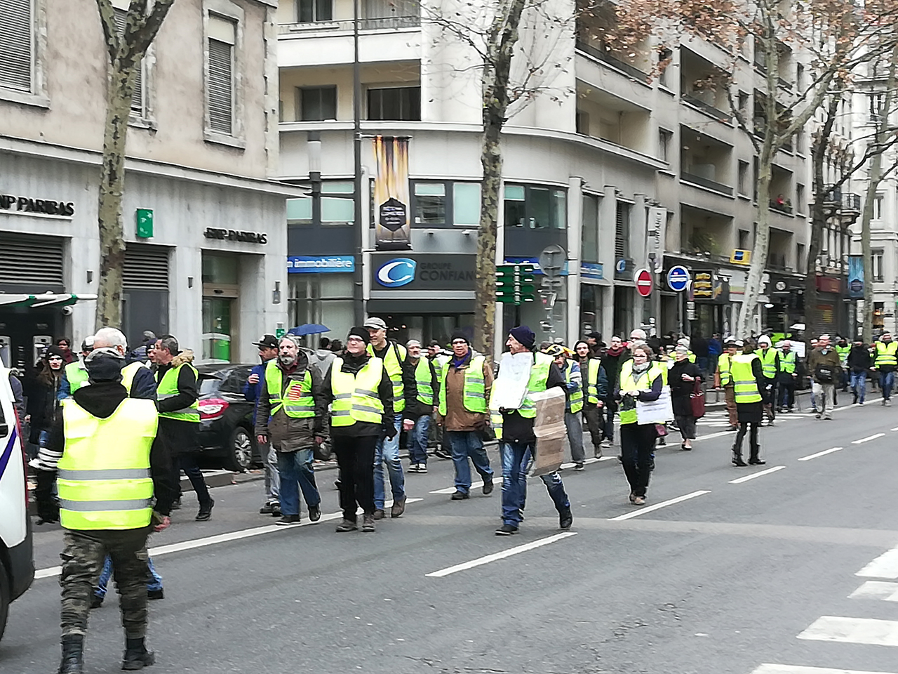 Acte Iv Des Gilets Jaunes Des Actions A Villefranche Mais Aussi A Lyon