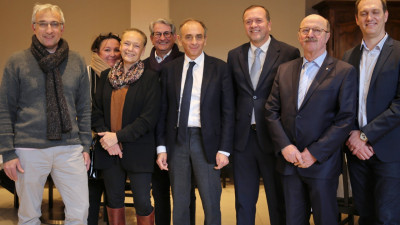 Les Enfoirés Ont Entamé Leur Tour De Chant Lyonnais à La Halle Tony Garnier