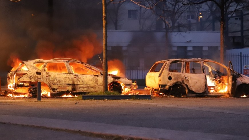 Violences urbaines &agrave; Bron : &quot;Le temps du laxisme est termin&eacute;&quot;, affirme J&eacute;r&eacute;mie Br&eacute;aud