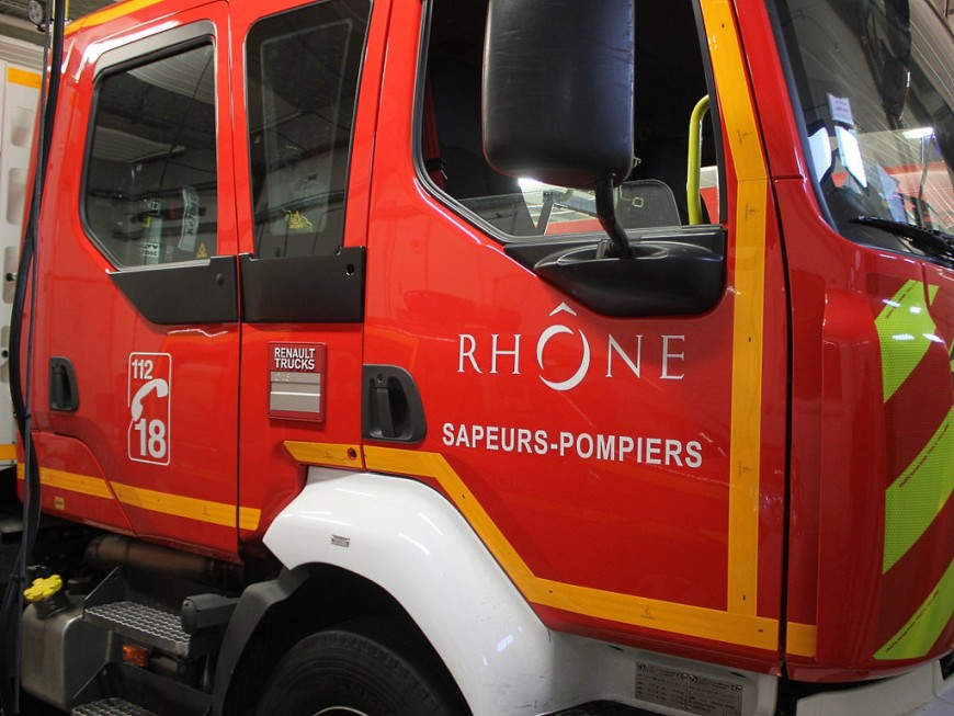 Accident Mortel Entre Une Voiture Et Un Bus Tcl Sur L Autoroute Au Nord De Lyon